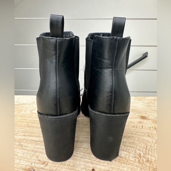 Soda chelsea pull combat Black Chunky Heel Ankle Boots with Elastic Side Panel 9 - Picture 5 of 8